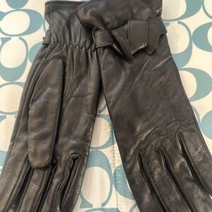 NWT New York & Company Black Leather Gloves sm/ med